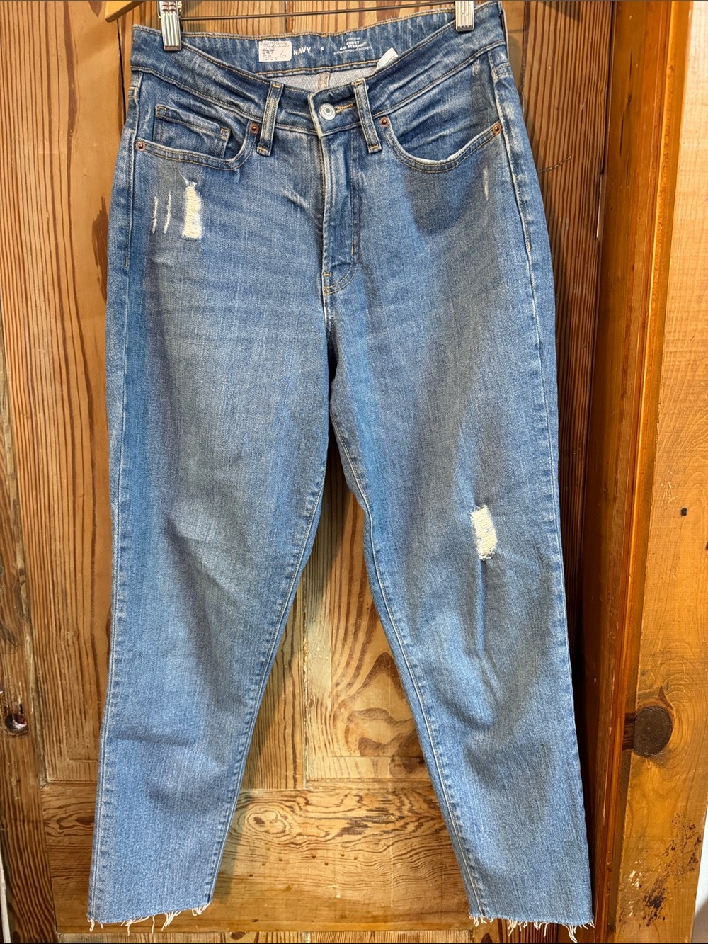 Old navy 6 Women's Distressed Blue Denim Jeans high rise curvy straight raw hem